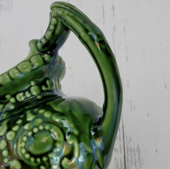 Vtg Camark Pottery 139C Embossed Pitcher - Picture 11 of 13